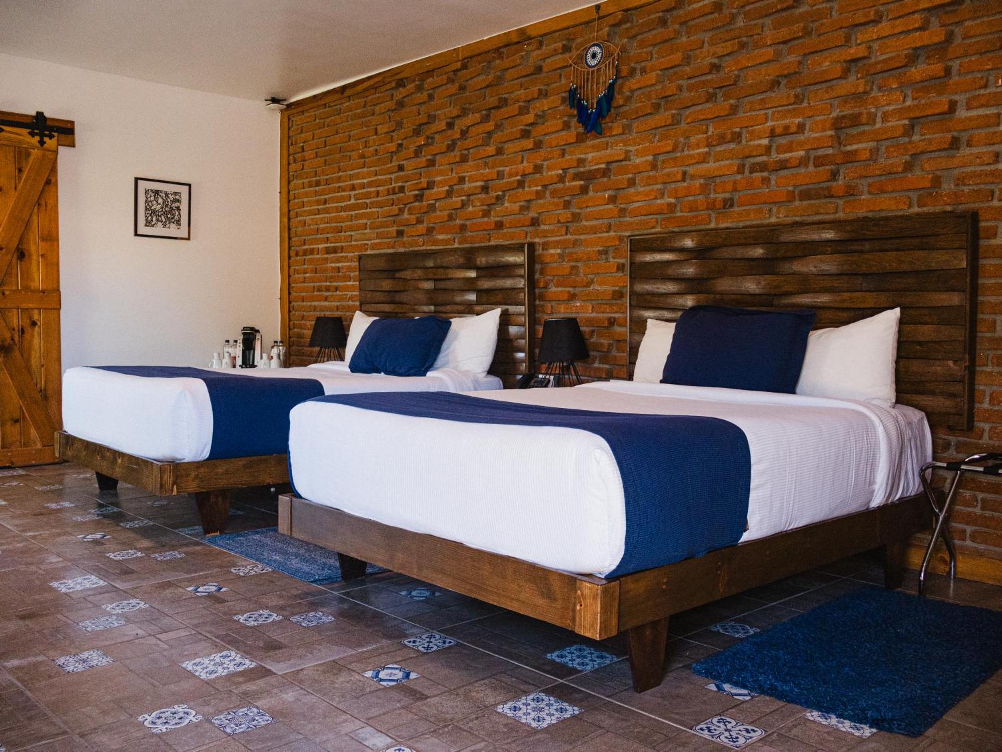 Ojo Azul Resort 瓜达鲁佩镇 外观 照片