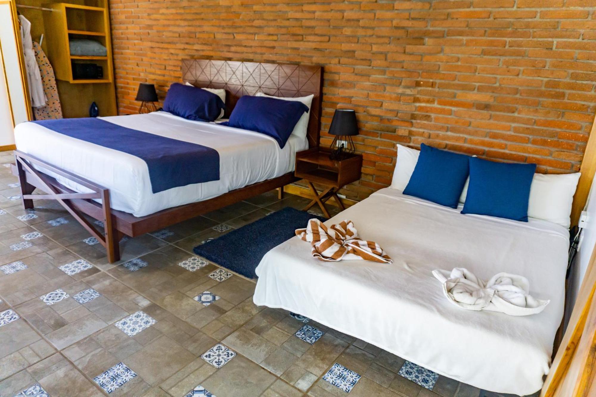 Ojo Azul Resort 瓜达鲁佩镇 外观 照片