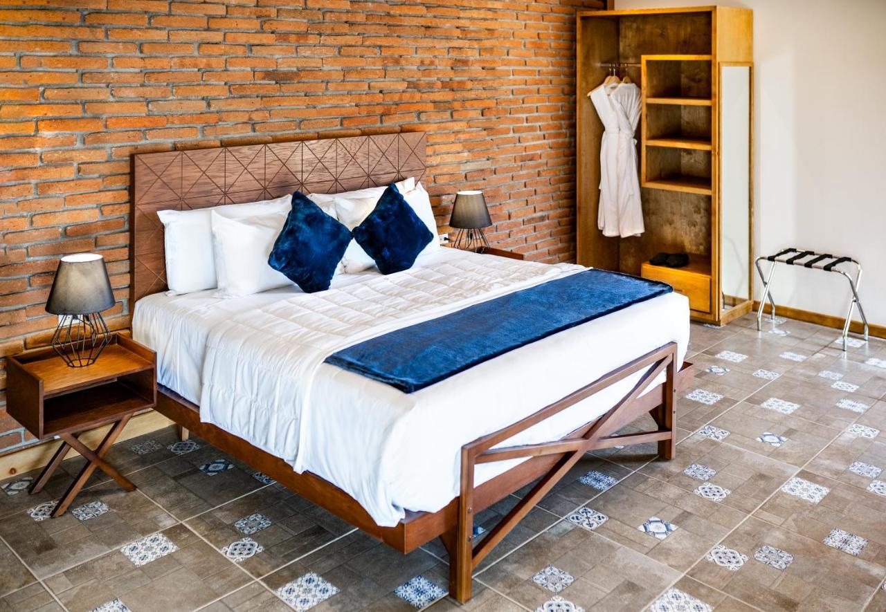 Ojo Azul Resort 瓜达鲁佩镇 外观 照片