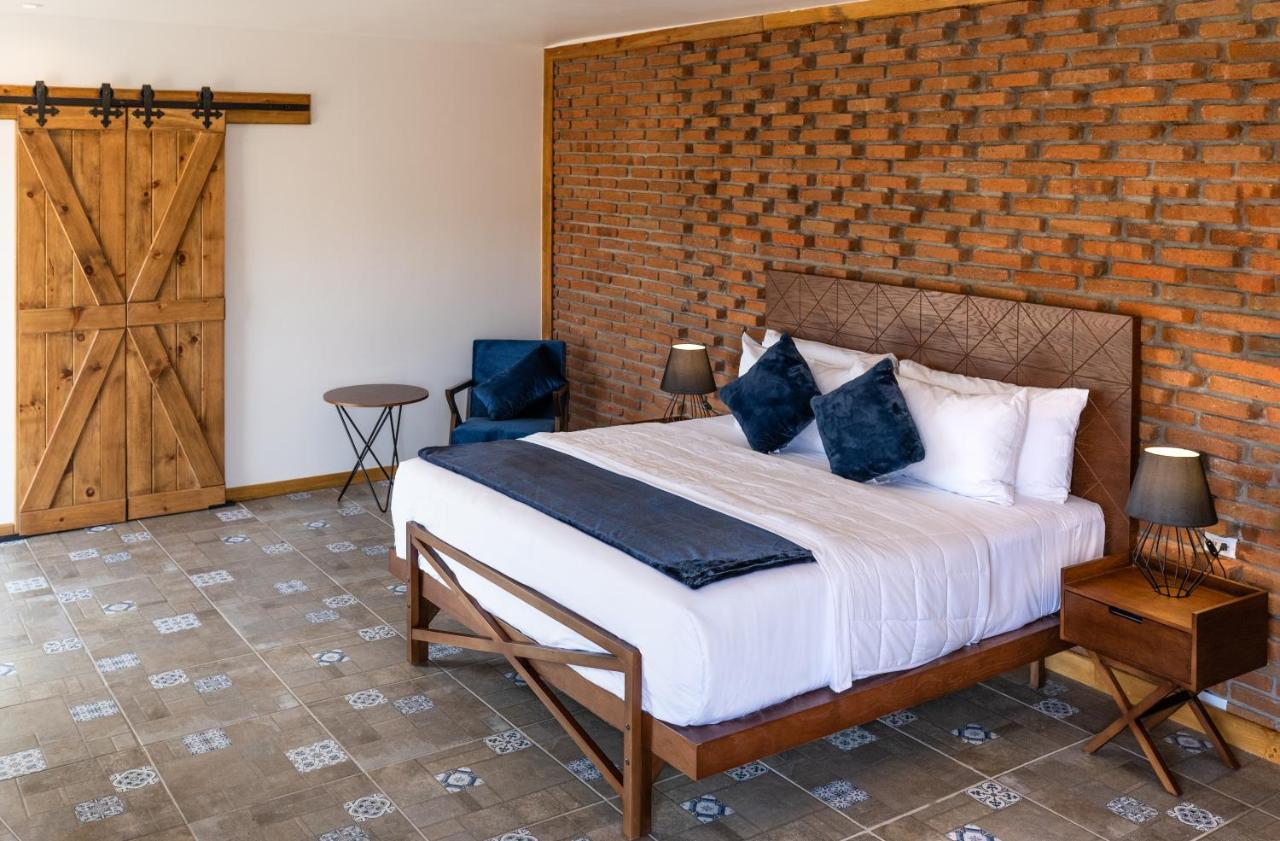 Ojo Azul Resort 瓜达鲁佩镇 外观 照片